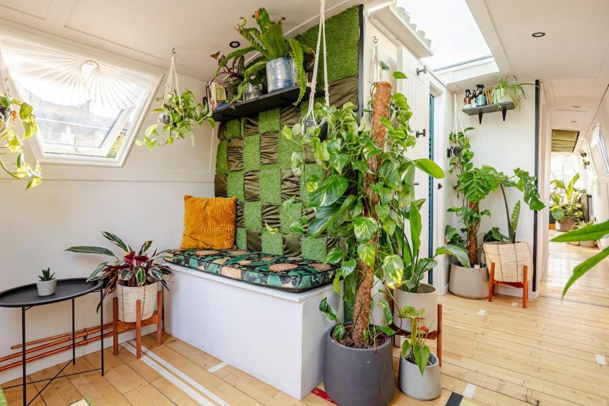 Botel The Floating Terrarium *